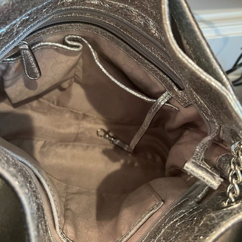 HOST PICK, Design Posh Party — Michael Kors Metallic Silver Shoulder Bag - Picture 6 of 9